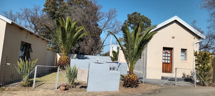 To Let 6 Bedroom Property for Rent in Rouxville Free State